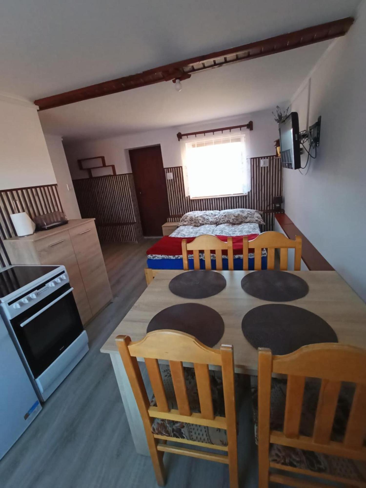 Malinowy Gaj - Agroturystyka Z Alpakami I Innymi Zwierzetami Swietajno  Dış mekan fotoğraf